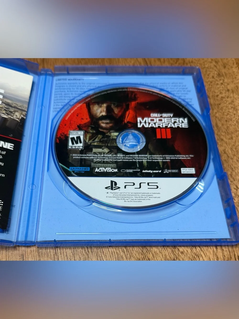 Call of Duty Modern Warefare III - PlayStation 5 [Great Condition]